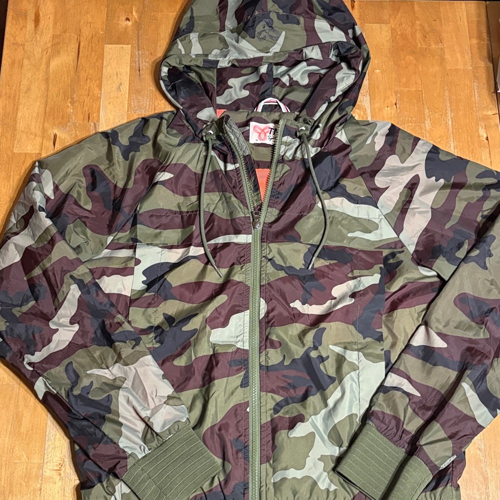 TNA Camo lightweight zip up hooded jacket
